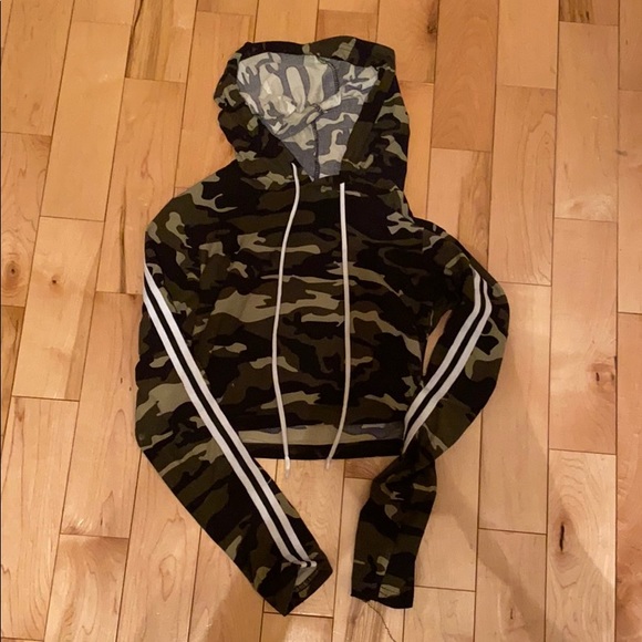 Small cropped camo sweater - Picture 4 of 6